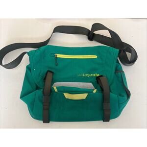 Patagonia Mini Mass Messenger Bag Emerald Green Reflective 14x11